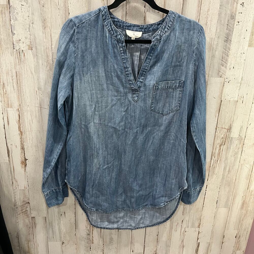 Lou & Grey Women's V-Neck Chambray Western Relaxed Top Light Blue Wash XS